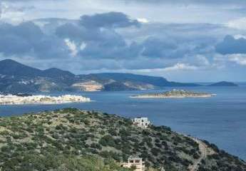 Kreta, Vathi: Großes Grundstück am Meer auf einem Hügel in prestigeträchtiger Lage zu verkaufen