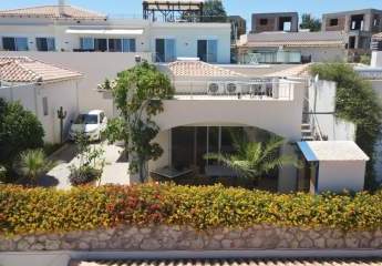 MIT VIDEO - Kreta, Plaka: Plaka Residenz mit Dachterrasse und Meerblick zu verkaufen