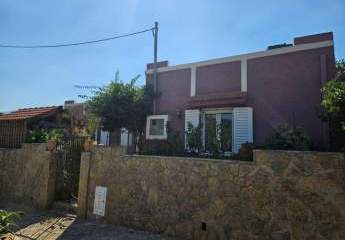 Kreta, Kastelli: Schön renovierter Bungalow mit Garten und Dachterrasse zu verkaufen