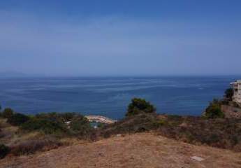Kreta, Chania: Außergewöhnliches Grundstück mit Blick auf die Stadt und das Meer im Stadtteil Halepa zu verkaufen