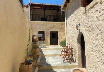 Kreta, Kerasia: Schön renoviertes traditionelles kretisches Haus mit separater Gästeunterkunft zu verkaufen