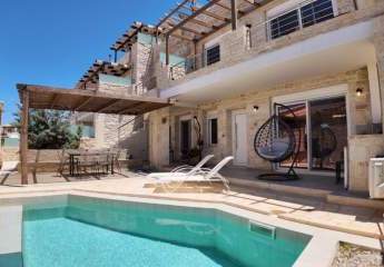 Kreta, Panormos: Villa mit separater Wohnung zum Verkauf