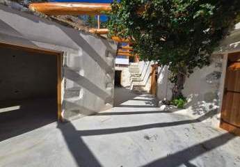 Kreta, Sellia: Komplex von renovierten Häusern mit der Möglichkeit des zusätzlichen Baus zum Verkauf