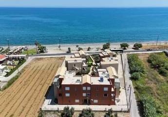 Kreta, Maleme: Villa am Meer zu verkaufen - Teil einer Anlage