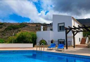 Kreta, Kokkino Chorio: Ruhige Villa mit spektakulärem Panoramablick auf das Meer zu verkaufen