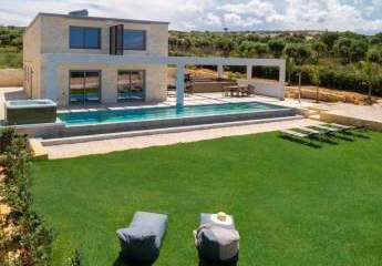 Kreta, Agios Onoufrios: Elegante Villa aus weißem Stein mit Meerblick zu verkaufen