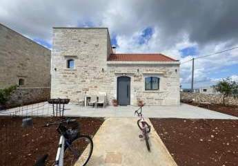 MIT VIDEO: Kreta, Litsarda: Villa mit Pool und Meerblick zu verkaufen