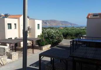 Kreta, Asprouliani: Stilvolles 3-Zimmer-Haus in einer Wohnanlage zu verkaufen