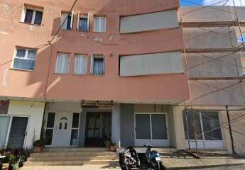 Kreta, Neapoli: Geräumige Wohnung zu verkaufen