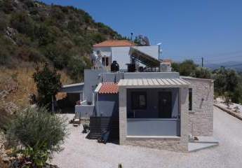 Kreta, Kalamitsi Amigdali: Charmantes kretisches Haus mit privatem Olivenhain und Bergblick zu verkaufen