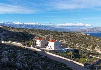 MIT VIDEO - Kreta - Kokkino Chorio: Einzigartige Villa mit Pool, Berg- und Meerblick bei der Koutalas Beach