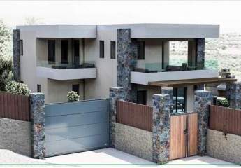 Kreta, Kera bei Kalyves: Villa mit Panoramablick aufs Meer, nur wenige Schritte vom Strand entfernt, zu verkaufen