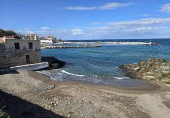 Kreta, Panormos: Baugrundstück direkt am Meer zu verkaufen