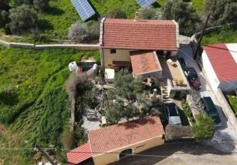 MIT VIDEO: Kreta, Paleloni – Traditionelles kretisches Haus mit ikonischen Steinbögen