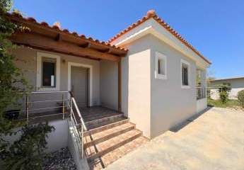 Kreta, Pigianos Kampos: Freistehender Bungalow in Meernähe zu verkaufen