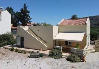Kreta: Villa mit 3 Schlafzimmern und Bergblick in Drapanos zu verkaufen