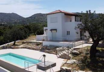 Kreta, Aspro: Ruhige Villa mit idyllischem Bergblick zu verkaufen