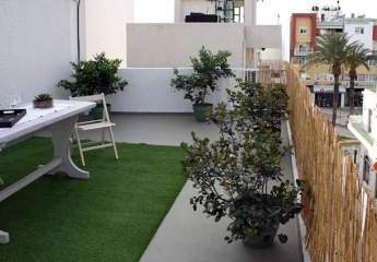 Kreta, Ierapetra: Penthouse-Wohnung mit großer Terrasse im Zentrum zu verkaufen