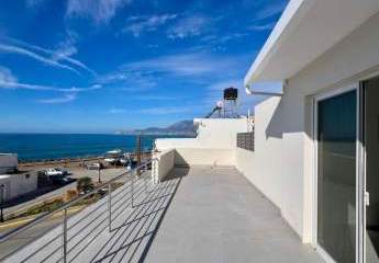 MIT VIDEO! Kreta, Ierapetra: Neu renoviertes Apartmenthaus mit 2 Wohnungen in der Nähe des Hafens zu verkaufen