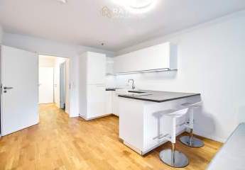 Möblierte 1-Zimmer-Wohnung in München–Sendling-Westpark mit Balkon und Duplex-Tiefgaragenplatz