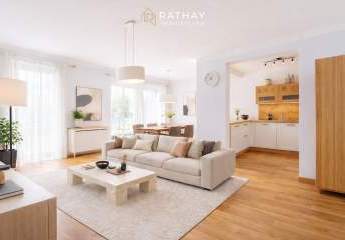 Hochwertige Erdgeschosswohnung mit eigenem Garten, Terrasse und drei Stellplätzen