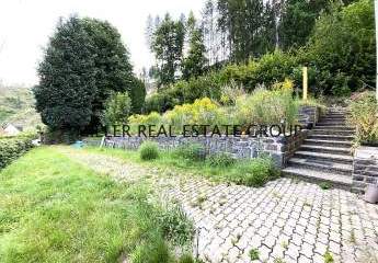 Grundstücksfläche 1.745 qm! Idyllisches Einfamilienhaus mit weitläufigem Garten!
