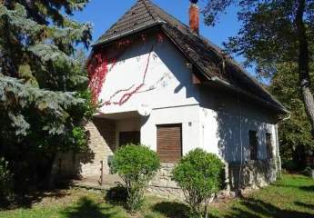 *** Einfamilienhaus/Ferienhaus/Altersruhesitz - Nur ca. 200 m zum Balatonstrand ***