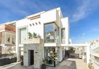 Spanien Immobilien - Schlüsselfertige Villa in Playa Honda - La Manga del Mar Menor
