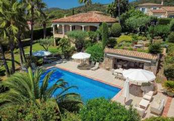 GRIMAUD - VILLA MIT LANDSCHAFTSBLICK UND KLEINEM MEERBLICK