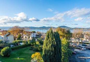 SAINT TROPEZ - ZENTRUM - PENTHOUSE MIT DACHTERRASSE - PANORAMA MEERBLICK