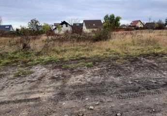 Grundstückesareal für die Bebauung mit EFH / DH und Reihenhäusern