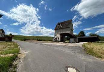 Gewerbegrundstück mit Fahrzeughalle plus Lagerhalle