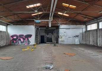 Lager- Produktionshalle mit ca. 1.150 qm Fläche zu verkaufen