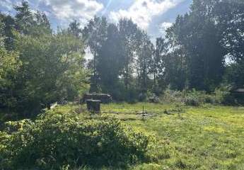 Wohnbaugrundstück *** Doppelhäuser *** mit positiven Bauvorbescheid mit Altbestand