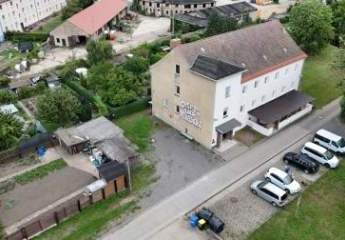 Gewerbeareal mit Altbestand