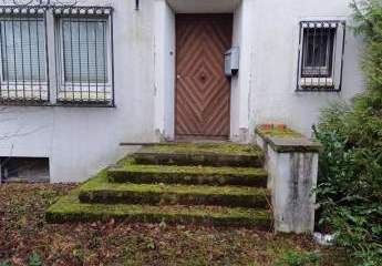 Einfamilienhaus *** renovierungsbedürftig, auf einem grißen Grundstück