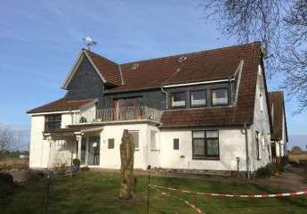 Mit Blick auf die Ostsee *** ehemaliges Pflegeheim *** mit 850 m² Wohn- Nutzfläche *** solitäre Lage ***