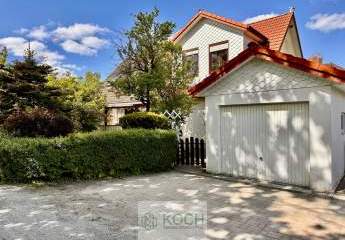Zweifamilienhaus (vermietet - ca. 6,4 % Rendite) in ruhiger und dennoch zentraler Lage von Langen