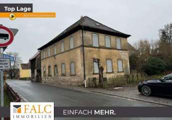 Denkmalgeschütztes Schulhaus in Höchstadt an der Aisch (Etzelskirchen)