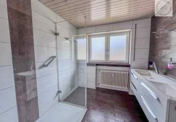 Große 3,5 Zimmer Wohnung in ruhiger Lage
