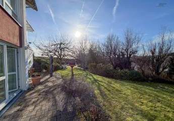 RESERVIERT - Schöne 2,5 Zimmer Wohnung mit sonnigen Gartenanteil