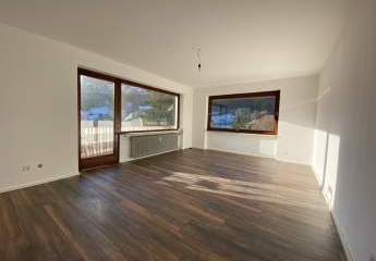 Ruhige Renovierte 2 Zimmer Wohnung