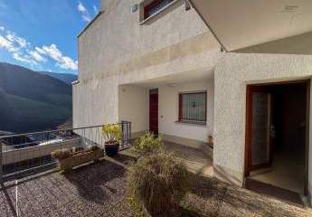 Schöne Wohnung mit sonnigem großen Balkon