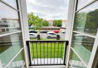 NEUWERTIGE 2-RAUM WOHNUNG IM HOCHPARTERRE