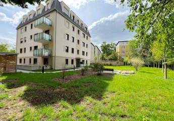 MIT GROSSER TERRASSE UND EIGENEM GARTEN