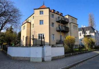 DACHGESCHOSS-WOHNUNG IN BLASEWITZ
