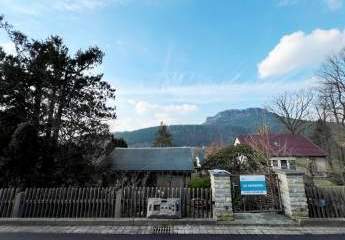 BAUGRUNDSTÜCK MIT WOCHENENDHAUS ZU VERKAUFEN