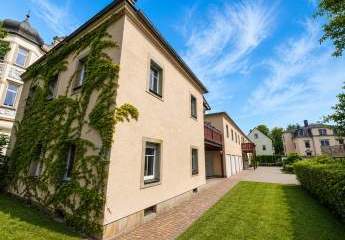INDIVIDUELL MIT ALTBAU-CHARME