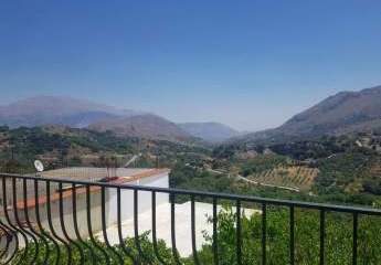 Authentisches Steinhaus mit Aussicht in Vasilika Anogia– Ihre Chance auf kretisches Wohnen mit Geschichte
