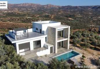 Kreta, Kamilari: Luxusvilla mit Meerblick im Olivenhain und EOT-Vermietungslizenz